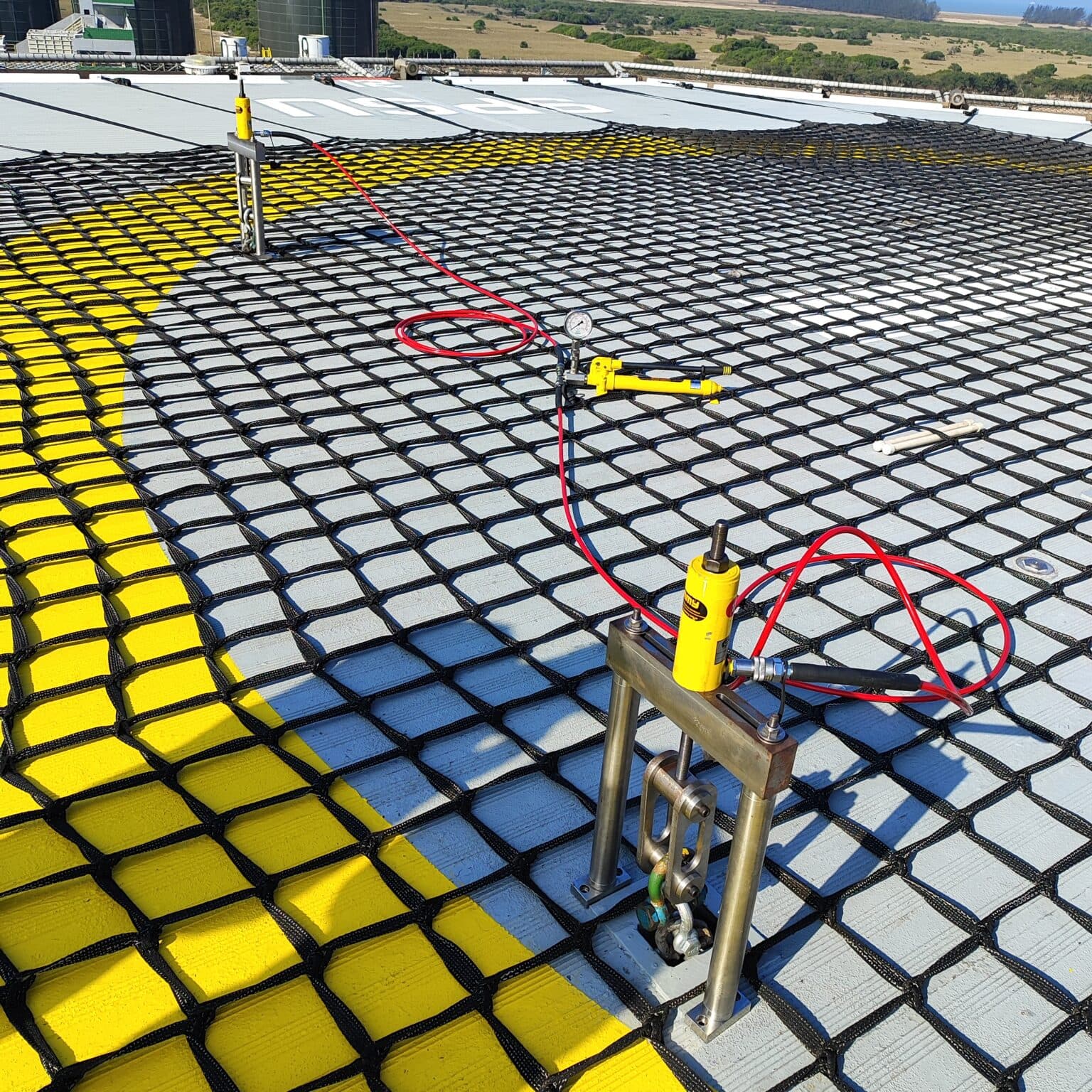 Teste de carga em búricas de helipontos